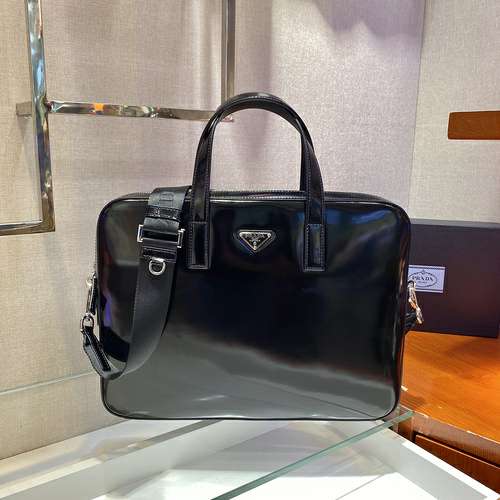 Picture of Prada Mens Bags _SKUfw95763131fw